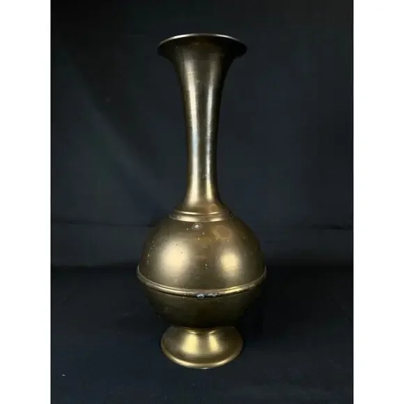 12" Mid-Century Vintage Solid Tapered Brass Vase Urn Hand Made in India - Picture 2 of 9